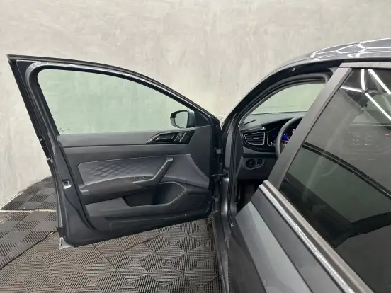 VOLKSWAGEN-VIRTUS-2025