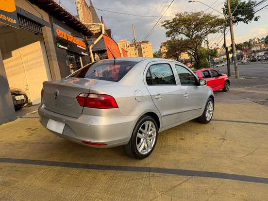 VOLKSWAGEN-VOYAGE-1.0 MI 8V FLEX 4P MANUAL VOLKSWAGEN-VOYAGE-2012