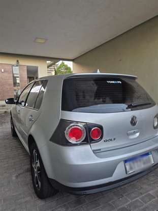 VOLKSWAGEN-GOLF-2011
