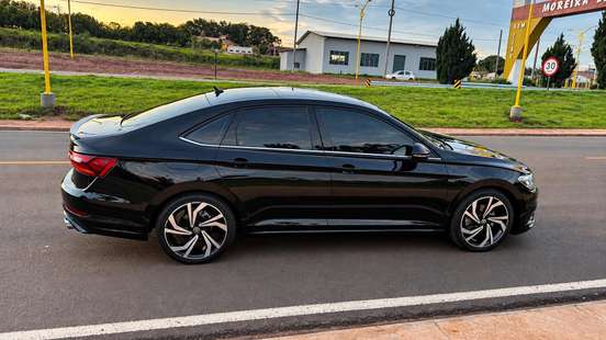 VOLKSWAGEN-JETTA-2020