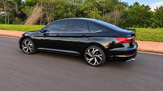 VOLKSWAGEN-JETTA-2020