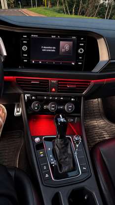 VOLKSWAGEN-JETTA-2020
