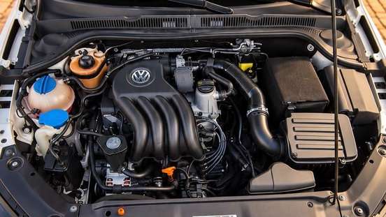 VOLKSWAGEN-JETTA-2012