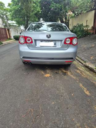 VOLKSWAGEN-JETTA-2.5 I 20V 170CV GASOLINA 4P TIPTRONIC VOLKSWAGEN-JETTA-2007