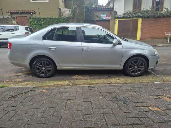 VOLKSWAGEN-JETTA-2.5 I 20V 170CV GASOLINA 4P TIPTRONIC VOLKSWAGEN-JETTA-2007