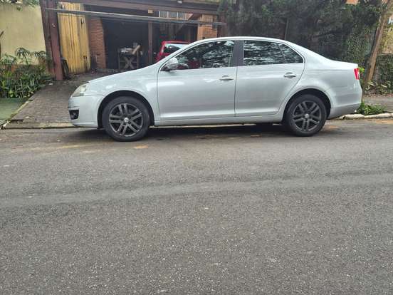 VOLKSWAGEN-JETTA-2007