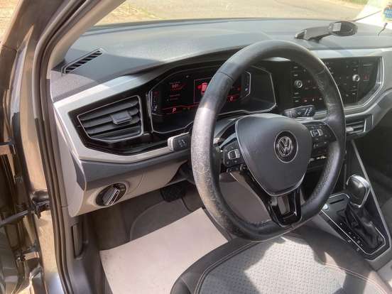 VOLKSWAGEN-POLO-2018