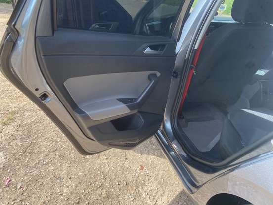 VOLKSWAGEN-POLO-2018