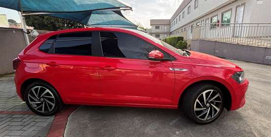 VOLKSWAGEN-POLO-2018