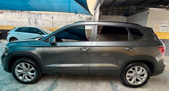 VOLKSWAGEN TAOS 1.4 250 TSI TOTAL FLEX COMFORTLINE AUTOMÁTICO