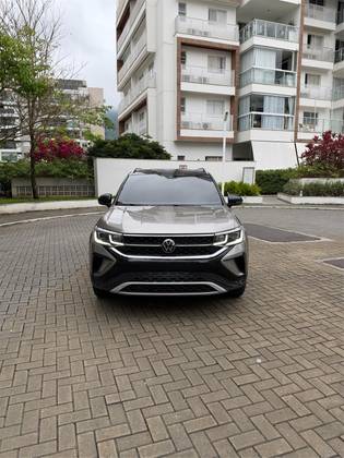 VOLKSWAGEN TAOS 1.4 250 TSI TOTAL FLEX HIGHLINE AUTOMÁTICO
