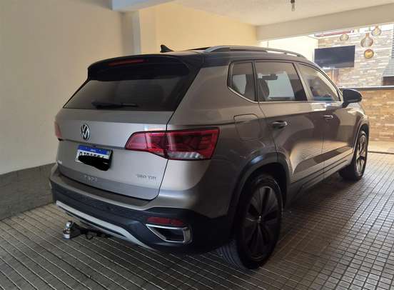 VOLKSWAGEN-TAOS-2022
