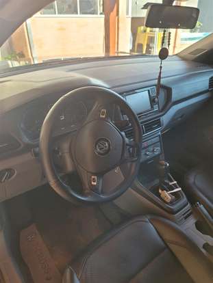 VOLKSWAGEN-T-CROSS-2020