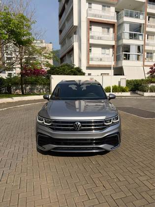 VOLKSWAGEN TIGUAN 2.0 300 TSI GASOLINA ALLSPACE R-LINE AUTOMÁTICO