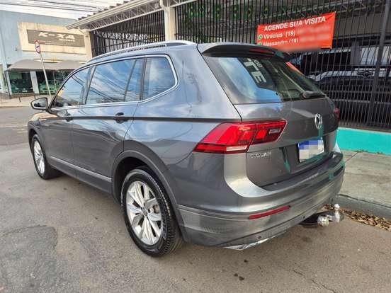 VOLKSWAGEN-TIGUAN-2018