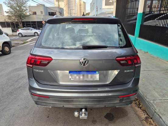VOLKSWAGEN-TIGUAN-2018