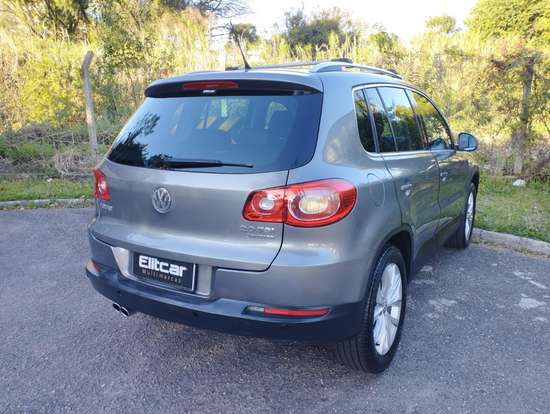 VOLKSWAGEN-TIGUAN-2010