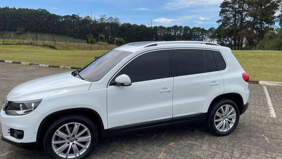 VOLKSWAGEN-TIGUAN-2014