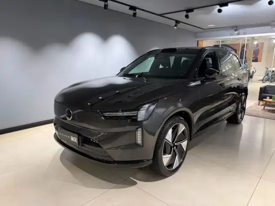 VOLVO-EX90-2025