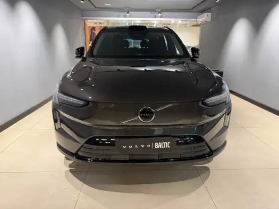 VOLVO-EX90-2025