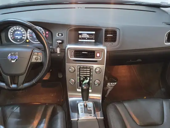 VOLVO-S60-2.0 T5 DYNAMIC GASOLINA 4P AUTOMÁTICO VOLVO-S60-2011
