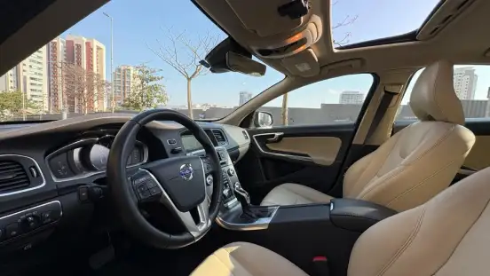 VOLVO-S60-2015
