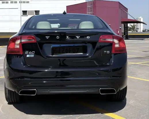 VOLVO-S60-2015