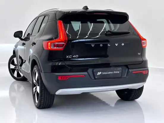 VOLVO-XC40-2.0 T4 GASOLINA MOMENTUM GEARTRONIC VOLVO-XC40-2020