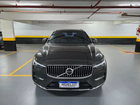 VOLVO-XC60-2021
