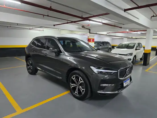 VOLVO-XC60-2021