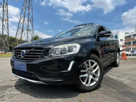 VOLVO-XC60-2017