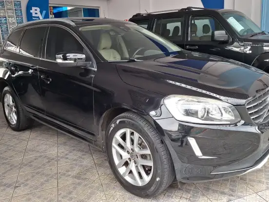 VOLVO-XC60-2.4 D5 MOMENTUM DIESEL AWD 4P AUTOMÁTICO VOLVO-XC60-2017