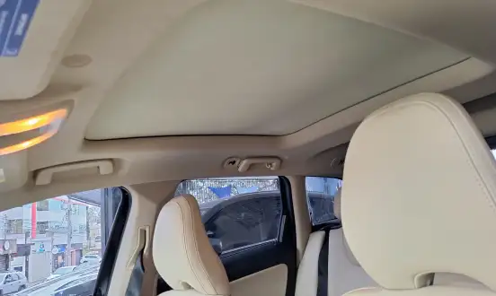 VOLVO-XC60-2017