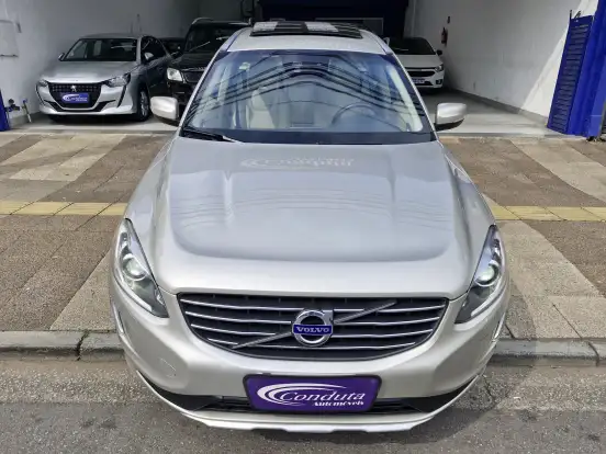 VOLVO-XC60-2.4 D5 MOMENTUM DIESEL AWD 4P AUTOMÁTICO VOLVO-XC60-2017