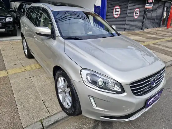 VOLVO-XC60-2.4 D5 MOMENTUM DIESEL AWD 4P AUTOMÁTICO VOLVO-XC60-2017