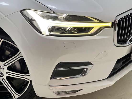 VOLVO-XC60-2018
