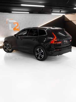 VOLVO-XC60-2018