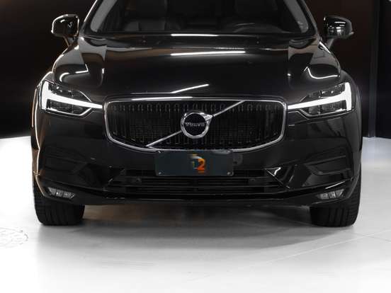 VOLVO-XC60-2.0 T5 GASOLINA MOMENTUM AWD GEARTRONIC VOLVO-XC60-2018