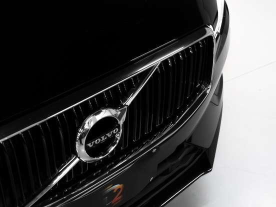 VOLVO-XC60-2.0 T5 GASOLINA MOMENTUM AWD GEARTRONIC VOLVO-XC60-2018