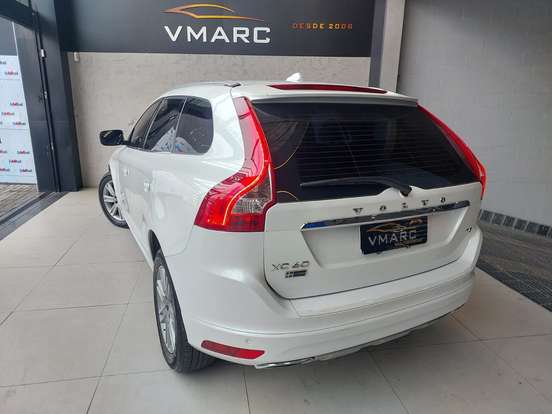 VOLVO-XC60-2016