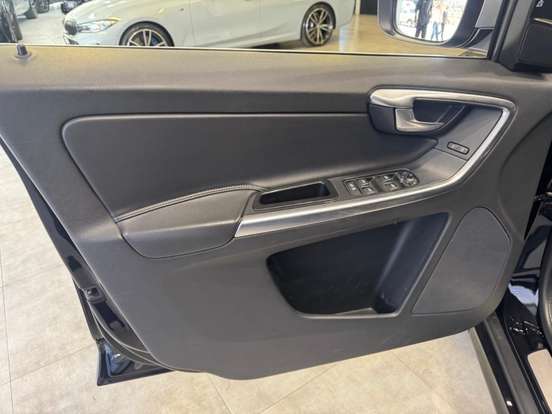 VOLVO-XC60-2.0 T5 R-DESIGN GASOLINA 4P AUTOMÁTICO VOLVO-XC60-2016