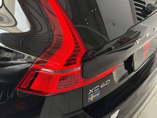 VOLVO-XC60-2019