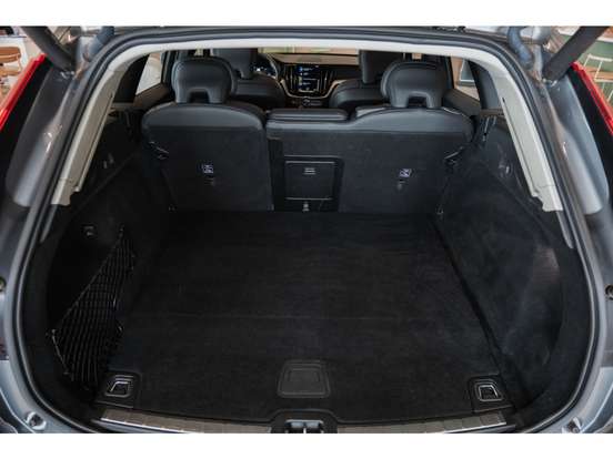 VOLVO-XC60-2.0 T8 HYBRID MOMENTUM AWD GEARTRONIC VOLVO-XC60-2021