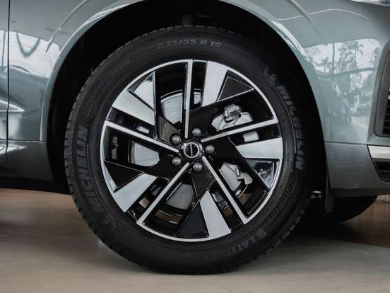 VOLVO-XC60-2.0 T8 PHEV PLUS AWD GEARTRONIC VOLVO-XC60-2025