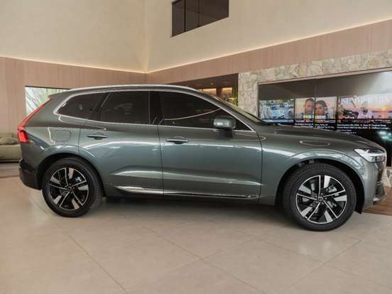 VOLVO-XC60-2.0 T8 PHEV PLUS AWD GEARTRONIC VOLVO-XC60-2025