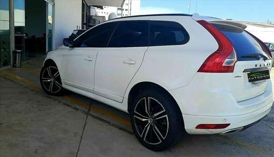VOLVO-XC60-2016