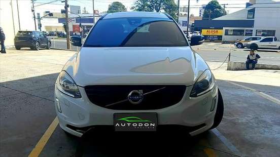 VOLVO-XC60-2016