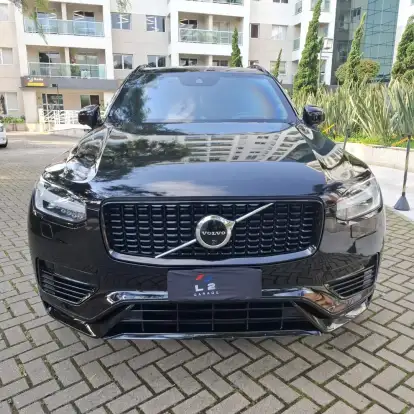 VOLVO-XC90-2021