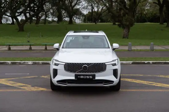 VOLVO-XC90-2024
