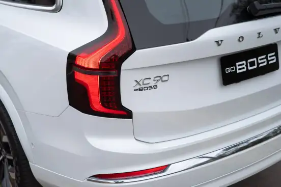 VOLVO-XC90-2024